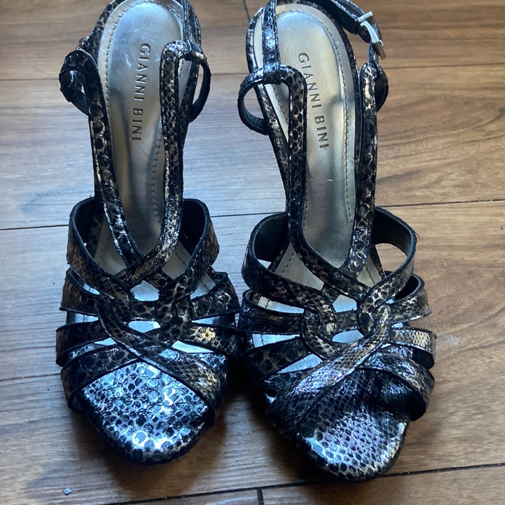 8.5 women dress heels.